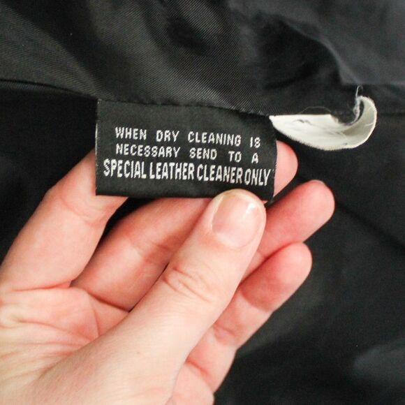 Wilson’s Black Leather Women’s Tie Front Jacket Large - Picture 8 of 8